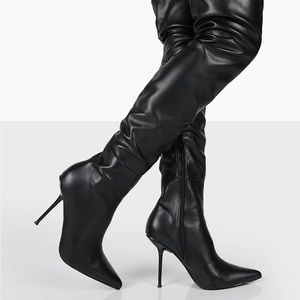 THIGH HIGH LEATHER BOOTS